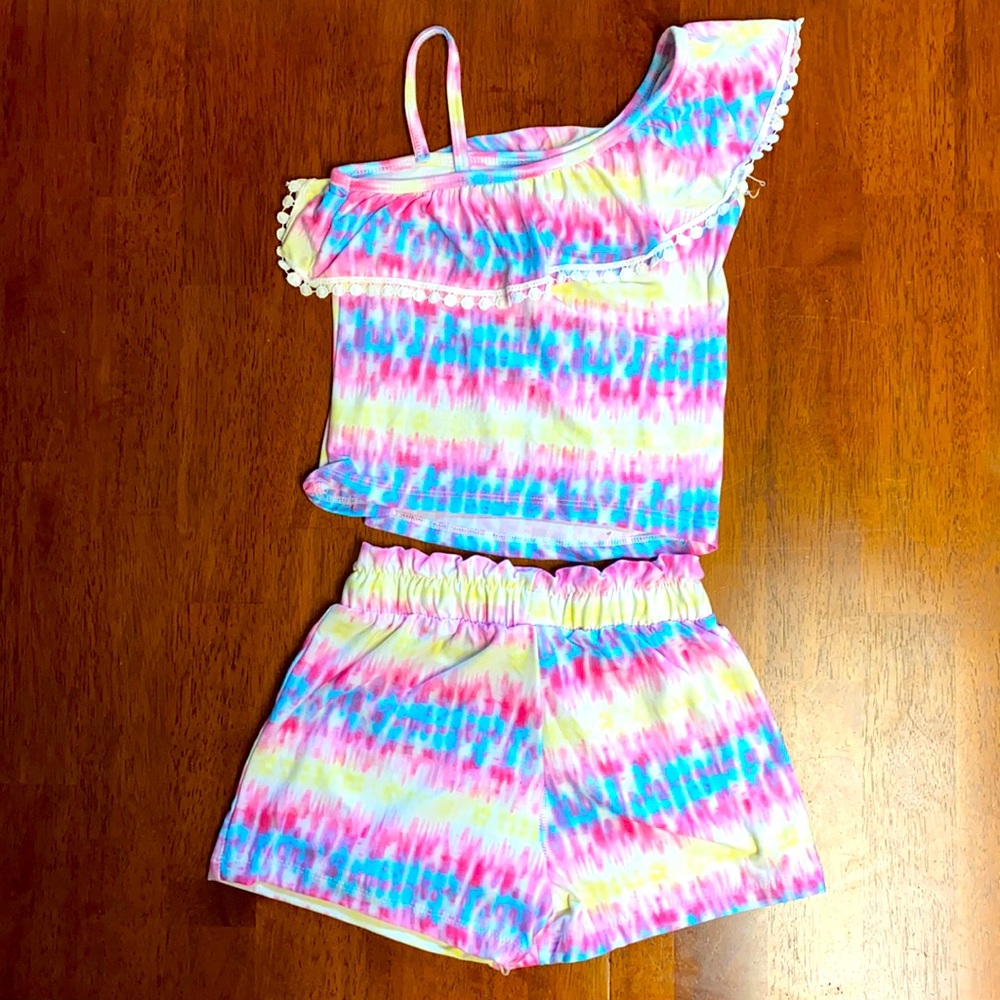 Tie Dye, Off the Shoulder, Outfit